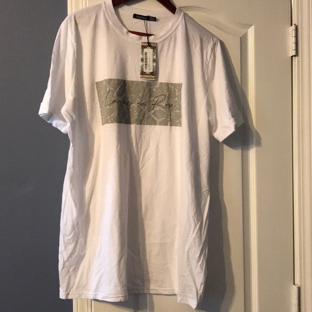 White snake print tshirt